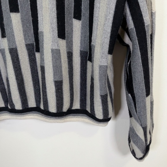 Vintage 90s Textured Coogi Style Cropped Sweater - Picture 9 of 16